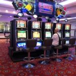 Spielautomaten Verbunden Aufführen Beste Echtgeld Slots & Casinos 2022